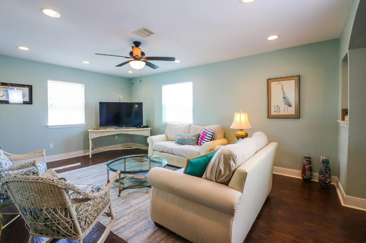 Perfect Location Spacious Yard Coffee Bar At This Lovely Beach Home Galveston Exterior foto